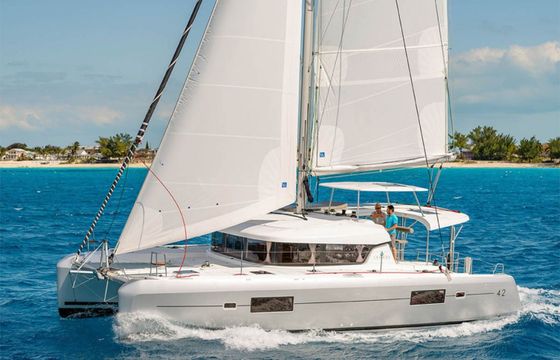 Lagoon 42