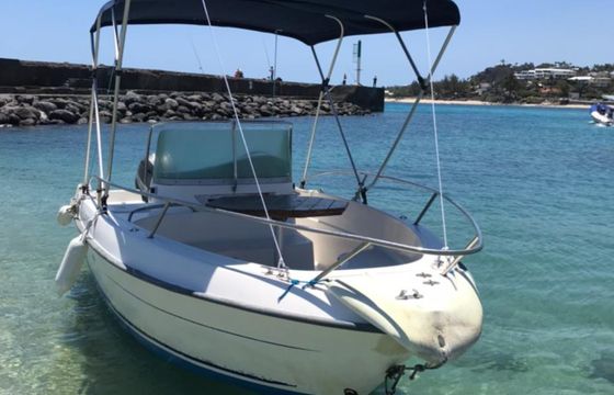 B2 Marine Cap Ferret 550 Open
