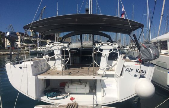 Hanse 548