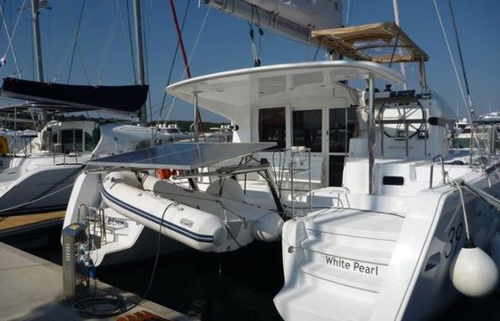 Lagoon 39