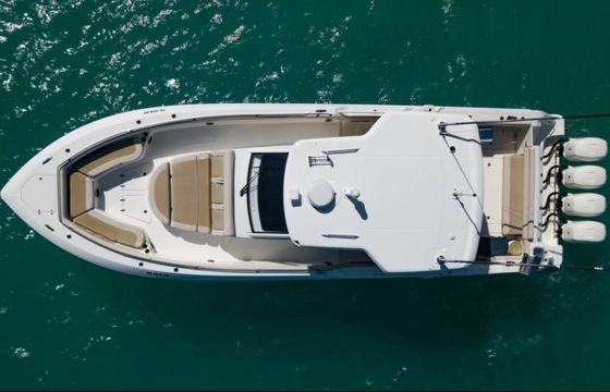 Boston Whaler 420 Outrage