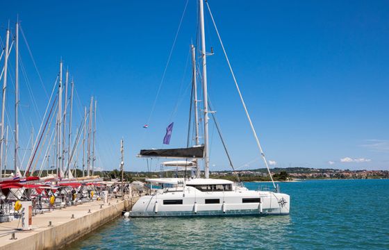 Lagoon 46