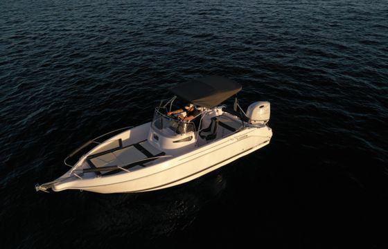 B2 Marine Cap Ferret 702 Open