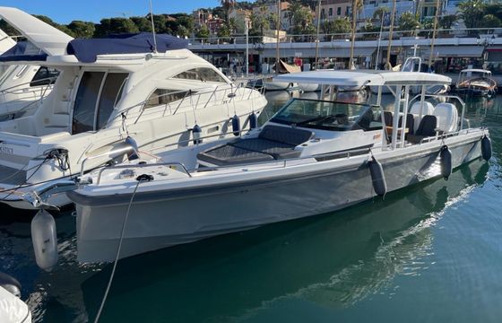 Axopar 37 T-Top