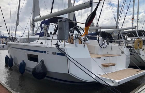 Bavaria C38