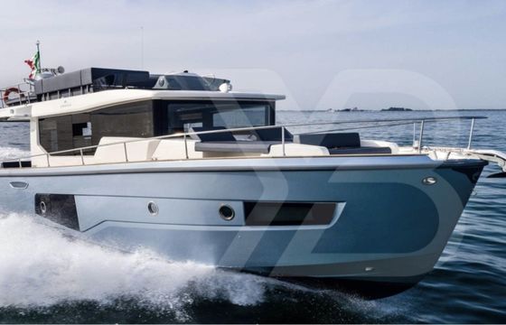 Cranchi Eco Trawler Long Distance 43