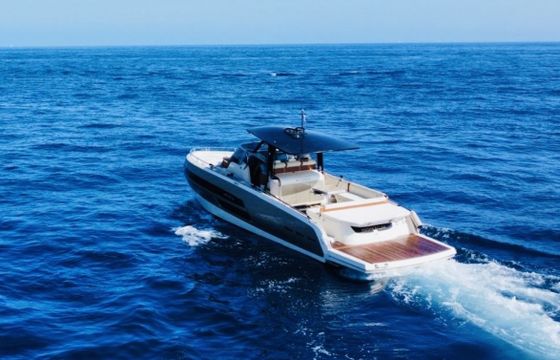 Aschenez INVICTUS 370 GT