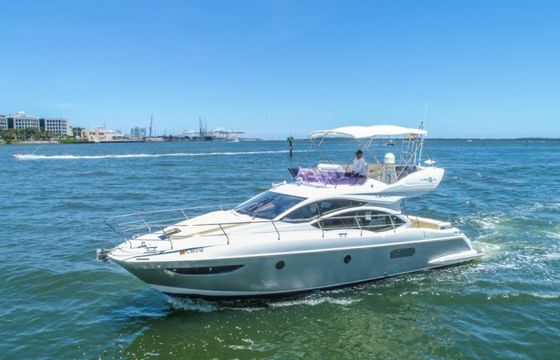 Azimut 42 Fly