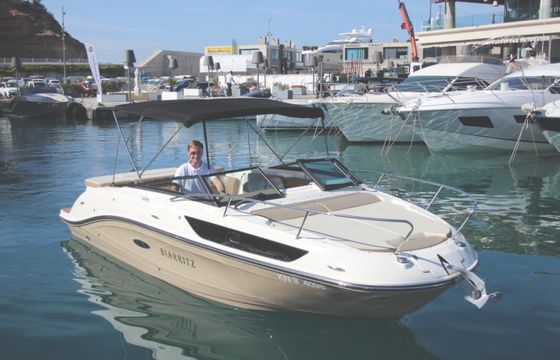 Sea Ray 230 SSE