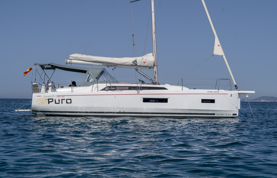 Oceanis 37.1 firts line