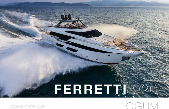 FERRETTI 920