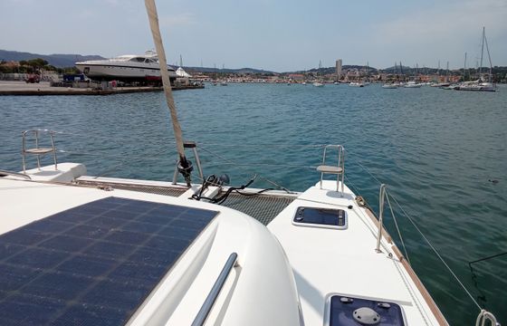 Lagoon 42
