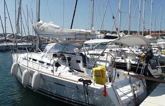 Bénéteau First 35