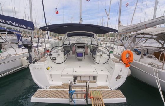 Bénéteau Oceanis 45