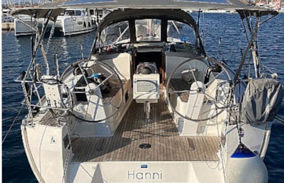 Bavaria Cruiser 37