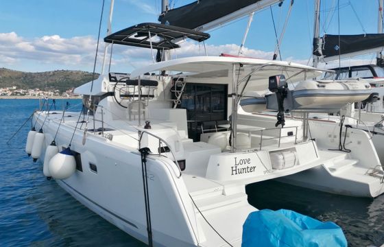 Lagoon 42