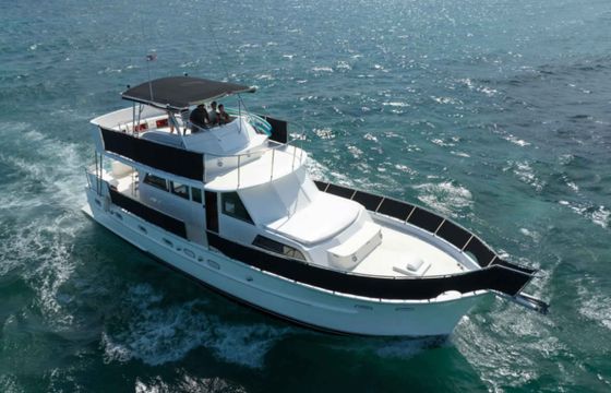 Hatteras 53'