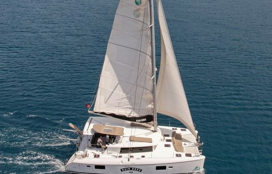 Lagoon 421