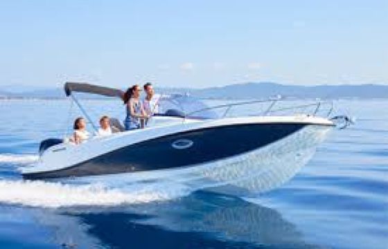 Quicksilver Activ 675 Sundeck