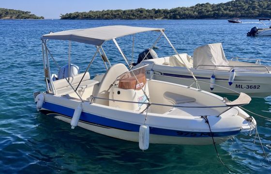 Sessa Marine Key Largo 17