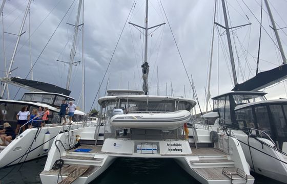 Lagoon 42