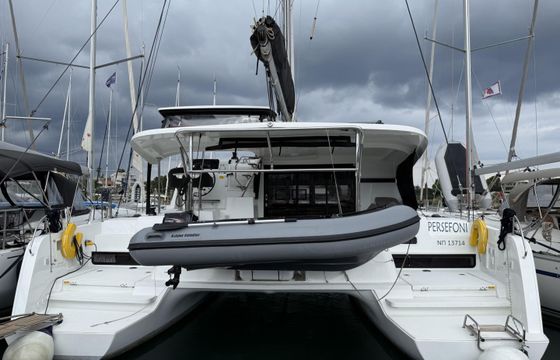 Lagoon 42