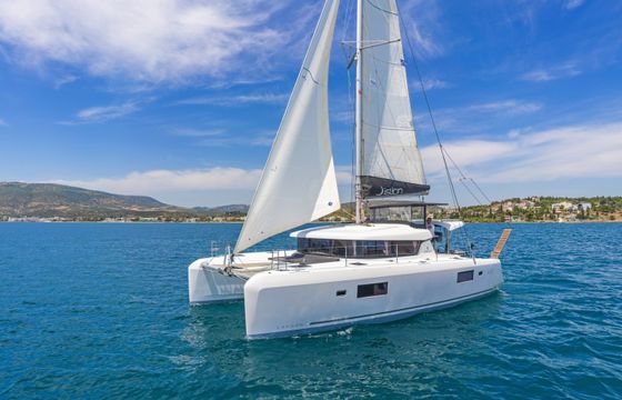 Lagoon 42