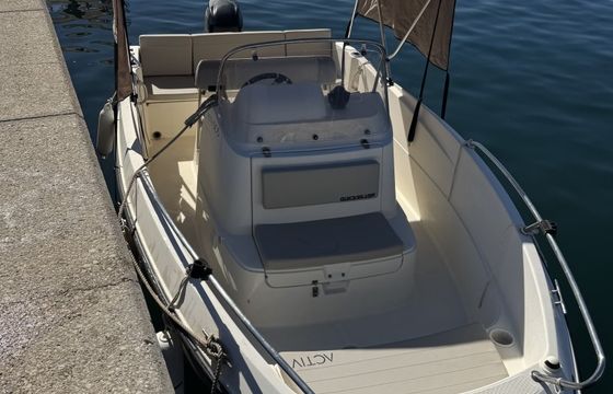 Quicksilver Activ 505 Open