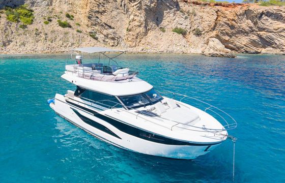 Prestige Yachts F49