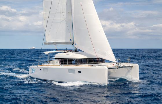 Lagoon 39