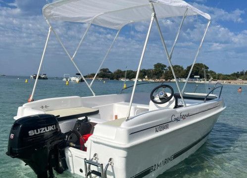 B2 Marine Cap Ferret
