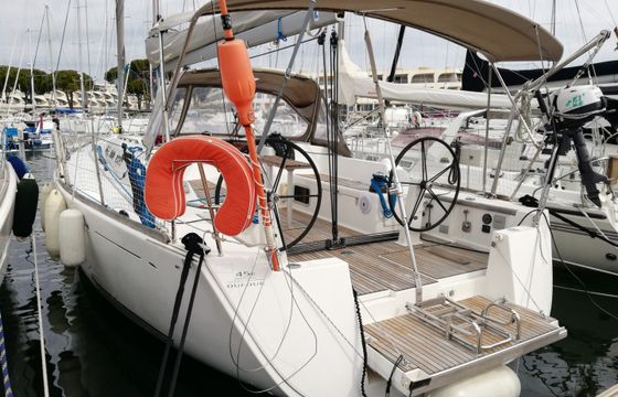 Dufour 45 E Performance