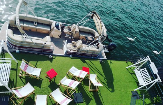 Suntracker Party Barge 24