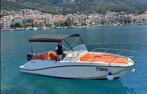 Quicksilver Sundeck 675