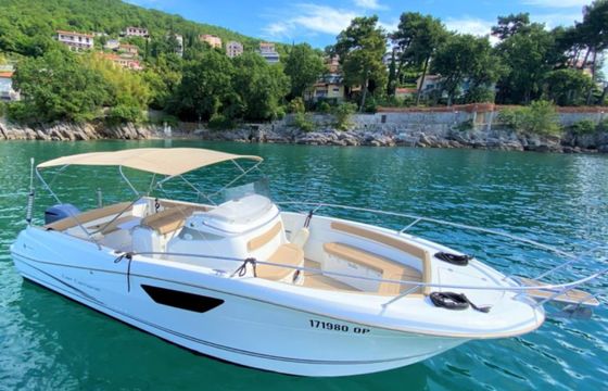 Jeanneau Cap Camarat 8.5 CC