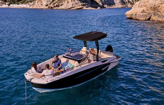 Quicksilver Activ 805 Open