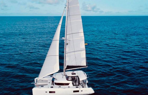 Lagoon 42