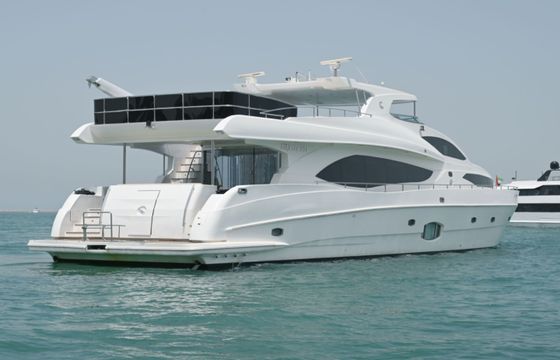 MAJESTY WITH JACUZZI 101 FEET