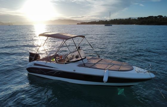 Polyester Yacht Titanium 650