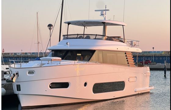 Azimut Magellano 66