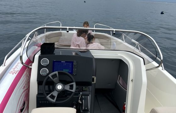 Quicksilver Activ 805 Open