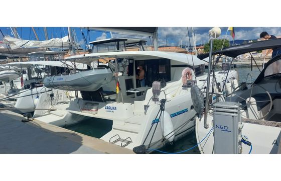 Lagoon 42