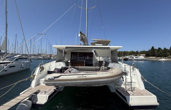 Fountaine Pajot Lucia 40
