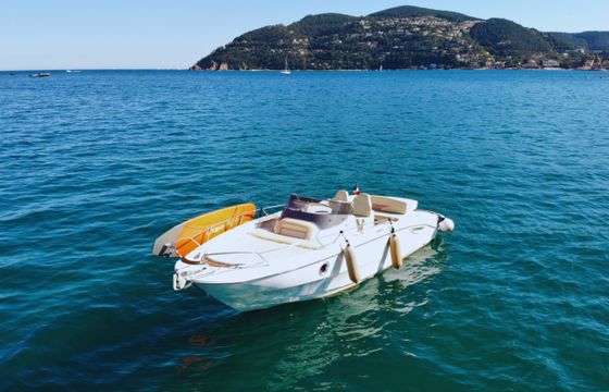 Sessa Marine Key Largo 27 Inboard