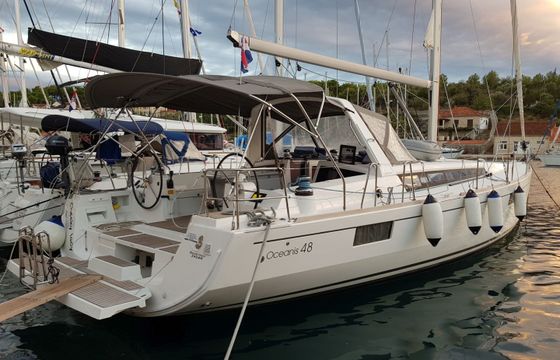 Bénéteau Oceanis 48