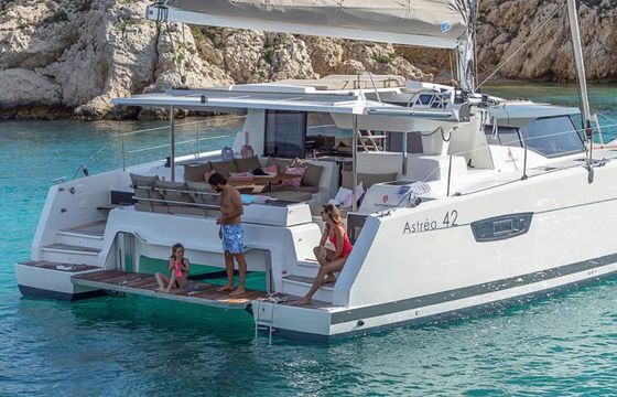 Fountaine Pajot Astrea 42
