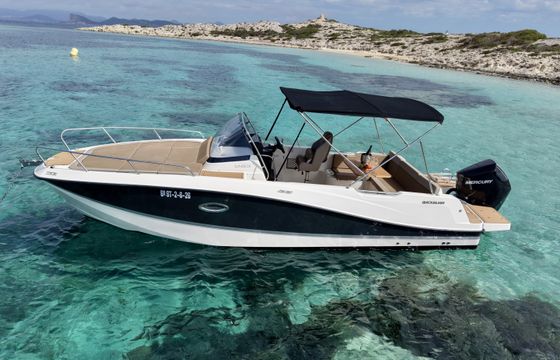 Quicksilver Activ 755 Sundeck