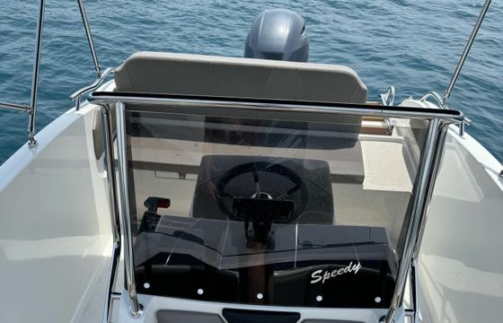 Speedy Cayman 585