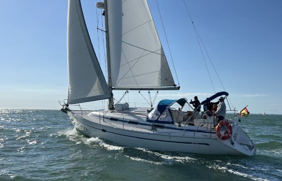 Bavaria 37.2