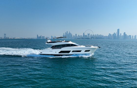 FERRETTI 670